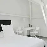 白色1921酒店 3*