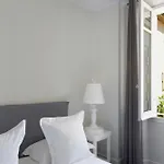 White 1921 מלון 3*