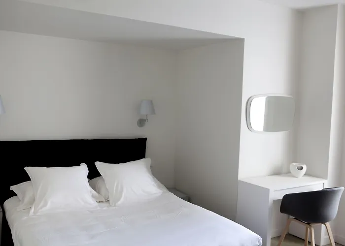 White 1921 3* סן טרופז