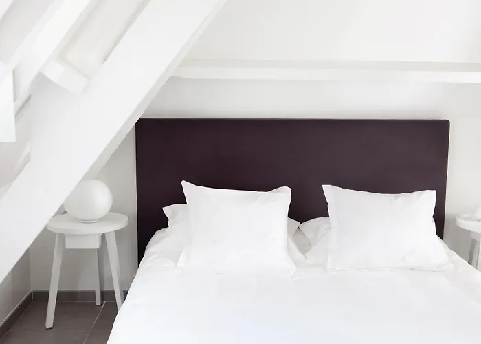 White 1921 סן טרופז