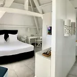 White 1921 Hotel