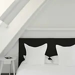 White 1921 Hotel Saint-Tropez