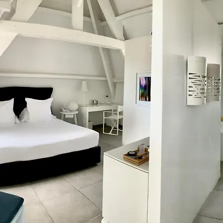 White 1921 Hotel