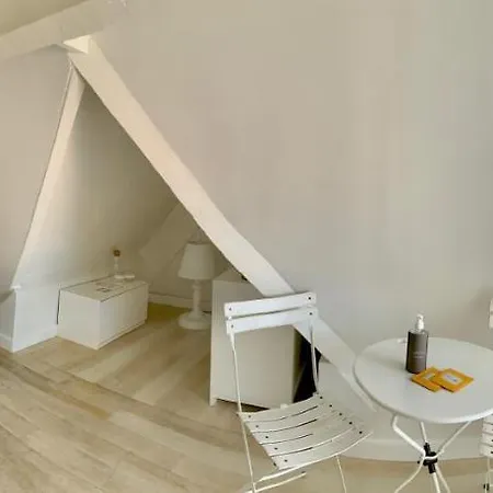 White 1921 ホテル サントロペ