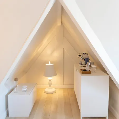 White 1921 3* サントロペ