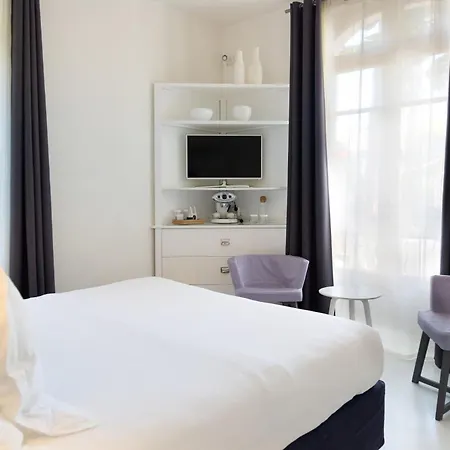 ホテル White 1921