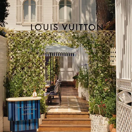 ホテル White 1921