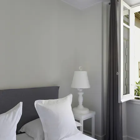 White 1921 3* サントロペ