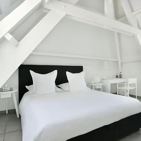 White 1921 3* サントロペ