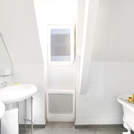 White 1921 سان تروبيه