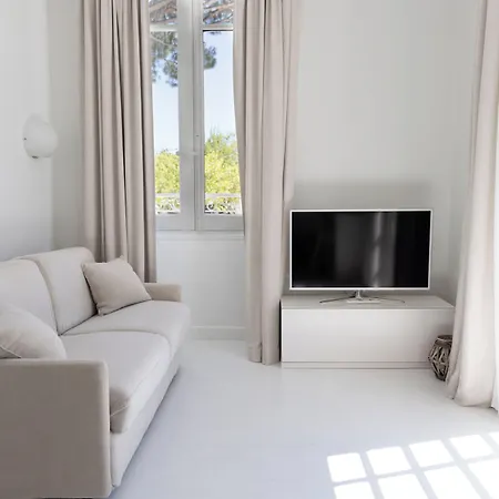 ホテル White 1921 3*