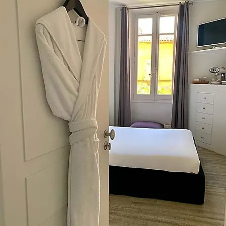 White 1921 Hotel