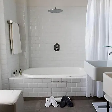 White 1921 Hotel