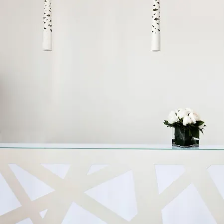White 1921 Hotel 3*