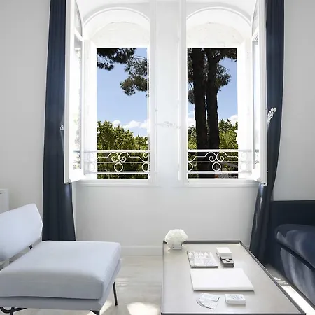 ホテル White 1921