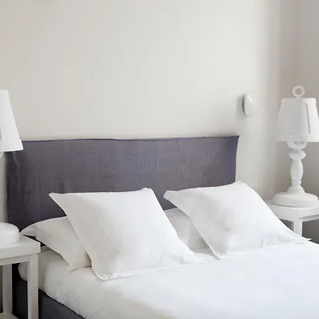 White 1921 ホテル