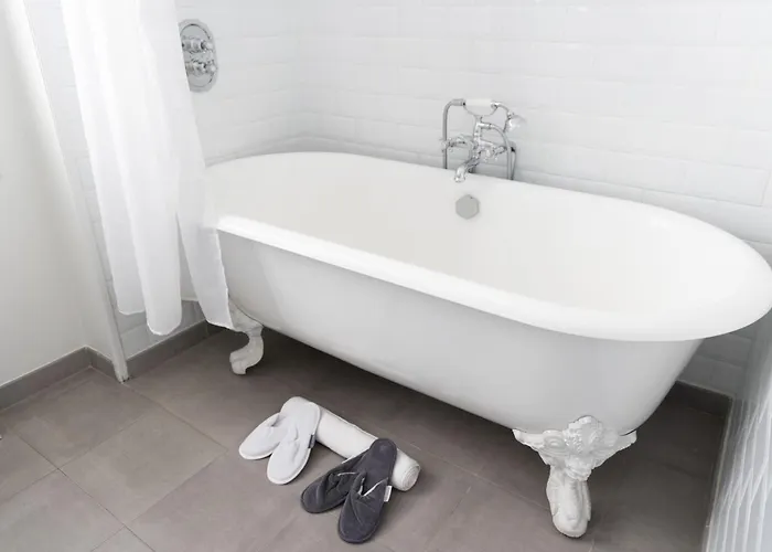 White 1921 Hotel Saint-Tropez