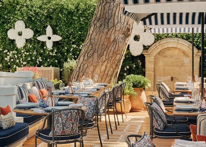 ホテル White 1921 3*