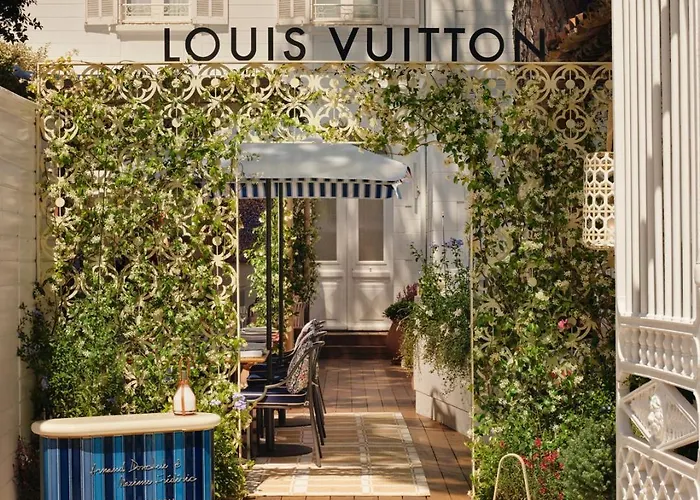 ホテル White 1921