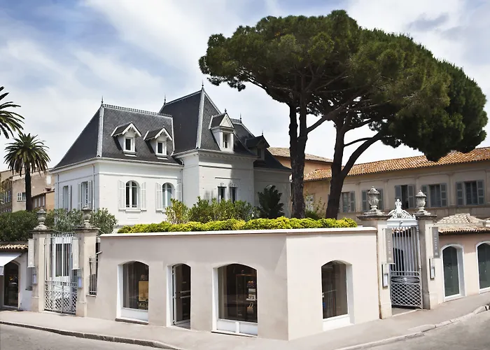 White 1921 ホテル